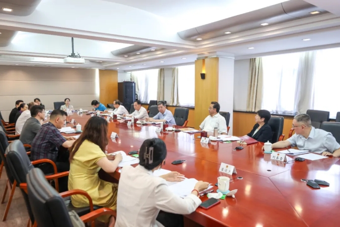 喻云林在征求民营经济促进条例草案意见建议时强调 确保法规立得住行得通真管用，依法促进民营经济高质量发展